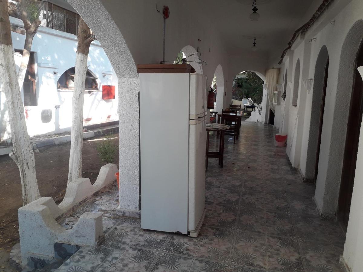 Fighting Kangaroo Camp Hotel Dahab Exterior photo