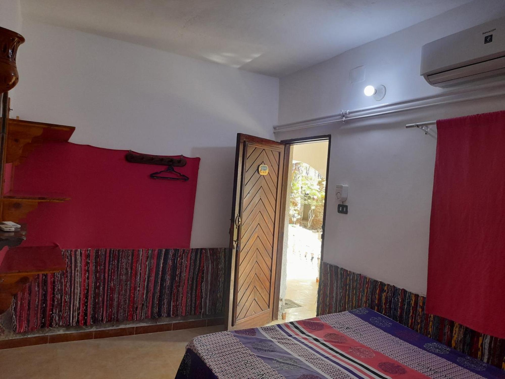 Fighting Kangaroo Camp Hotel Dahab Exterior photo